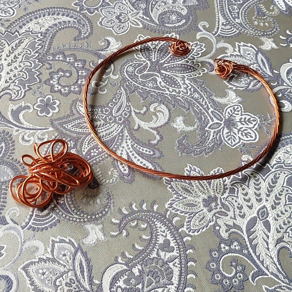 Handcrafted Artisan Copper Wire Necklace Pendant Abstract Twist Set Choker - Picture 10 of 12